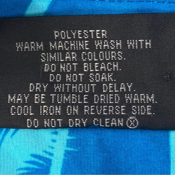 Lowes Blue Parrot Patterned Hawaiian Aloha Button Shirt - Picture 11 of 15